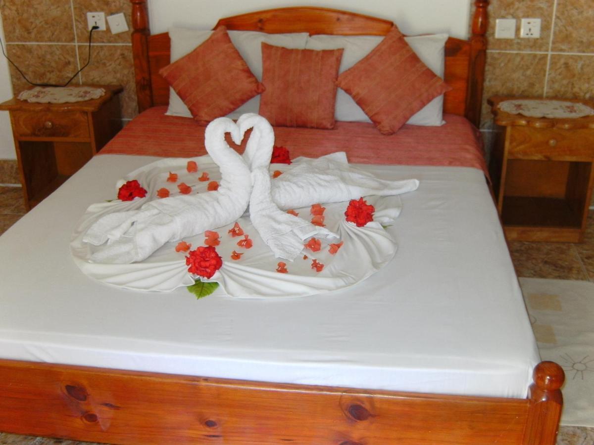 Rising Sun Guesthouse ラ・ディーグ島 部屋 写真